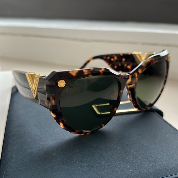 My Fair Lady Sunglasses - Picture 5 of 6